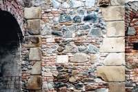 2011 Zámek Kounice - Oprava kamenných hradeb, stavba nových